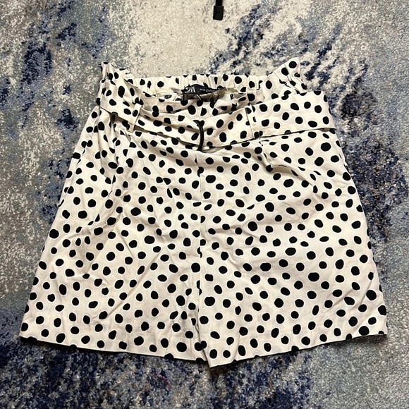 NWOT Zara High waist polka dot short - Picture 3 of 3